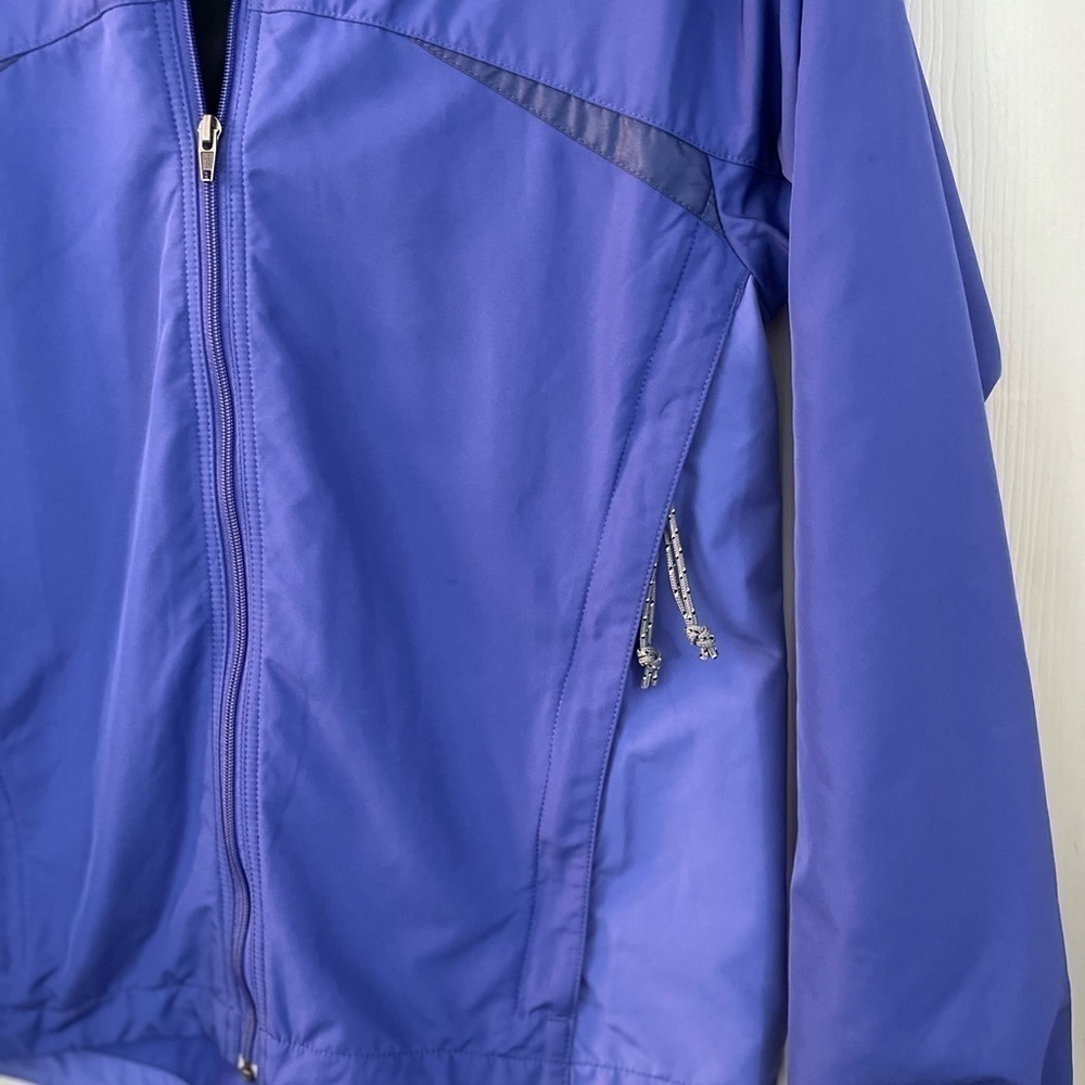 Patagonia womens in lovely periwinkle blue 2 tone soft shell jacket- size: Small - Picture 4 of 9